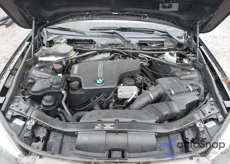 2013 BMW X1 xDrive28I из США, поврежденный, VIN WBAVL1C57DVR86059